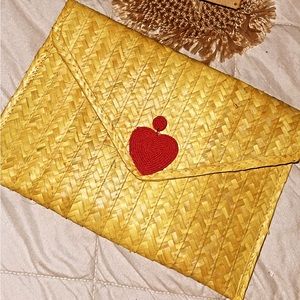 Handcrafted bags woven in Palma
100% artesanal…

Bolsas tejidas a mano